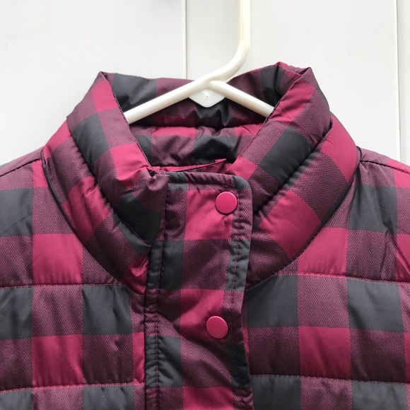 GAP Red and Black Checkered Vest - Picture 11 of 12